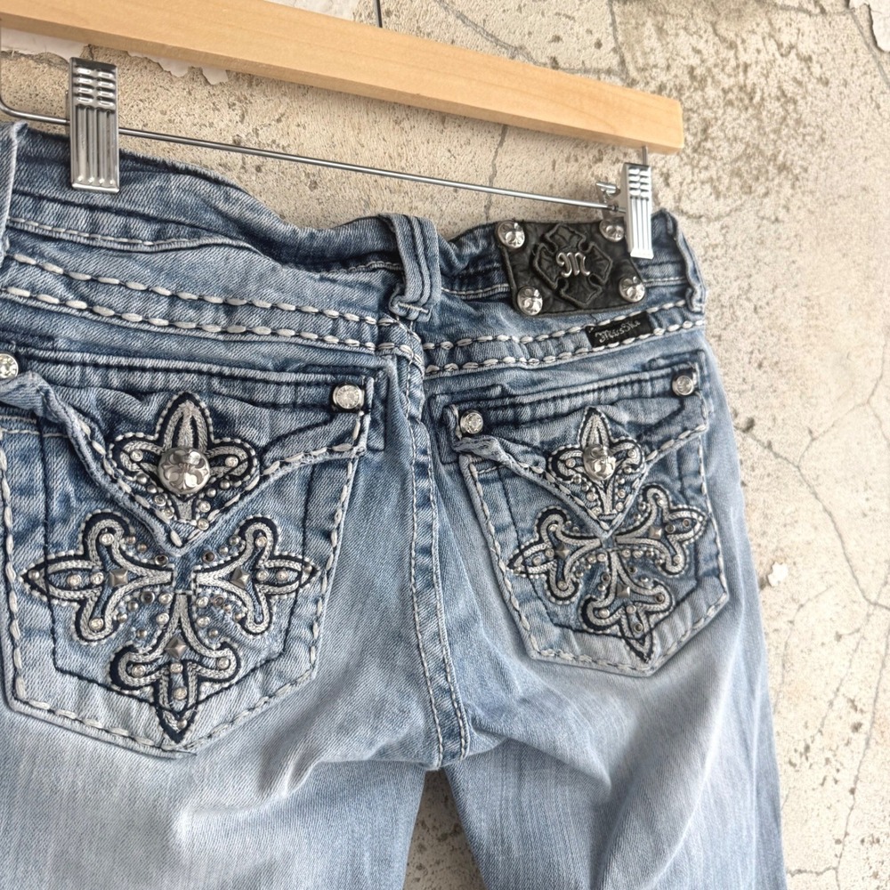 Miss Me Jeans Embellished Bootcut Denim Low Rise Fleur De Lis Vintage Y2K 26